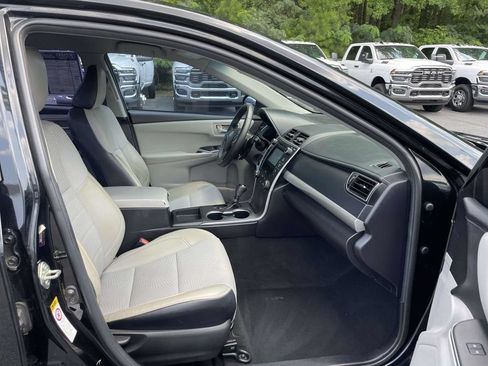 Used 2016 Toyota Camry SE FWD image 15