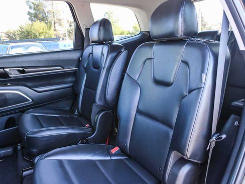 Used 2025 Kia Telluride S FWD image 18