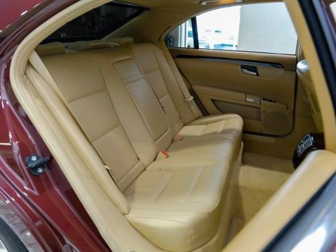 Used 2011 Mercedes-Benz S 550 image 41