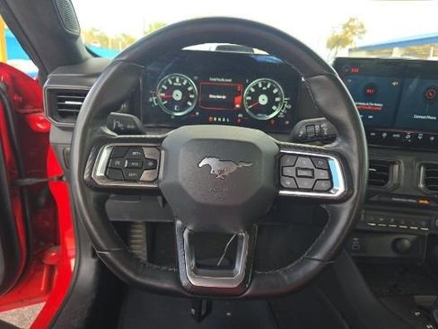 Used 2024 Ford Mustang Convertible image 5