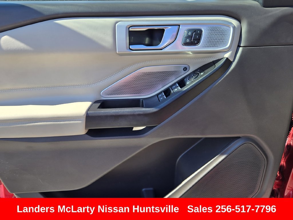 Used 2020 Ford Explorer Platinum w/ Premium Technology Package AWD/4WD image 23