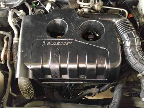 Used 2017 Ford Explorer XLT w/ Equipment Group 202A image 30