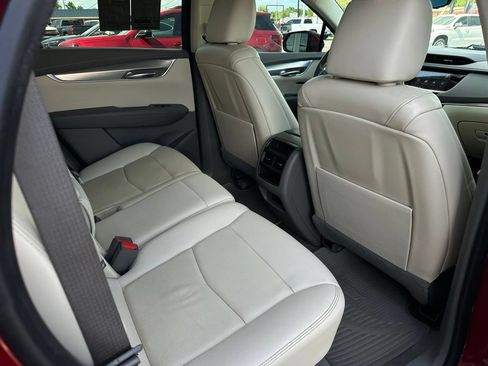 Used 2021 Cadillac XT5 Premium Luxury FWD image 19