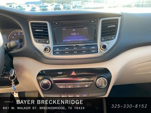 Used 2018 Hyundai Tucson SE w/ Cargo Package image 12