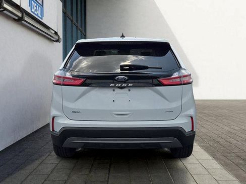 Used 2023 Ford Edge SEL w/ Convenience Package AWD/4WD image 4