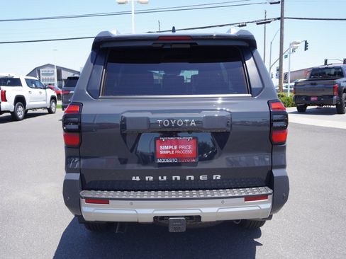 New 2026 Toyota 4Runner Limited AWD/4WD image 10