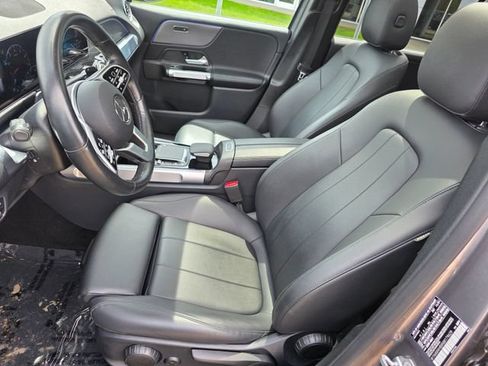 Used 2022 Mercedes-Benz GLB 250 4MATIC image 22