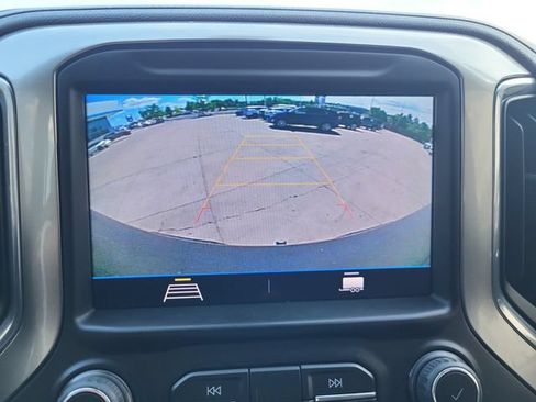 Used 2021 Chevrolet Silverado 1500 LT Trail Boss w/ Bed Protection Package AWD/4WD image 18