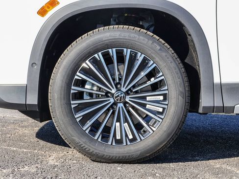 New 2025 Volkswagen Tiguan S image 19