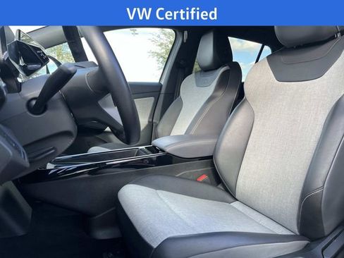 Used 2023 Volkswagen ID.4 Pro image 13