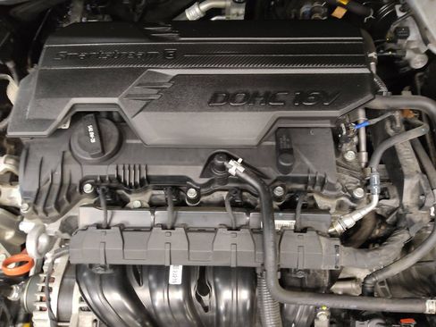 Used 2023 Hyundai Elantra SE image 30