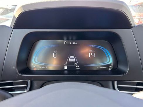 Used 2025 Hyundai Elantra SE image 17