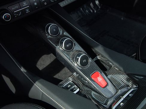 Certified 2023 Ferrari Portofino M image 14