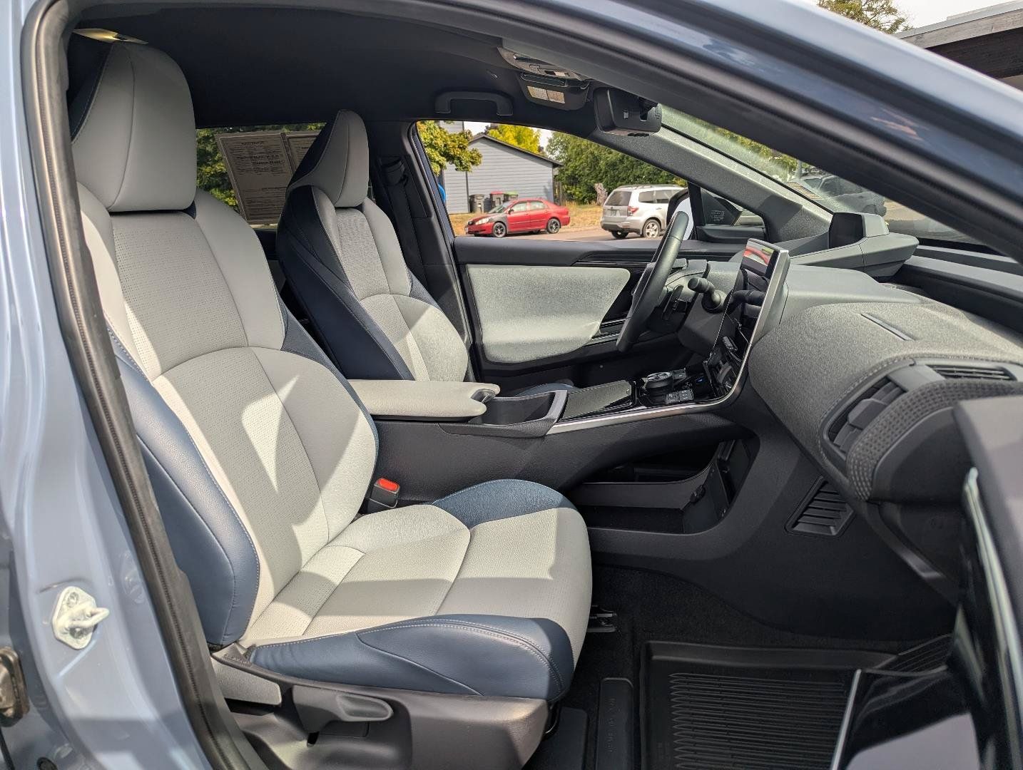 Used 2023 Subaru Solterra AWD image 35