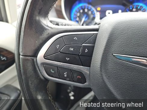 Used 2022 Chrysler Pacifica Limited image 40