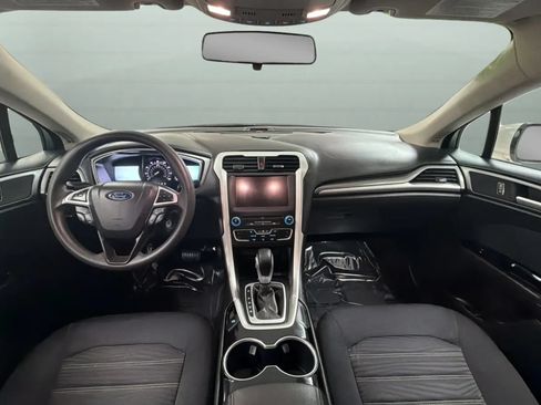 Used 2016 Ford Fusion SE FWD image 9