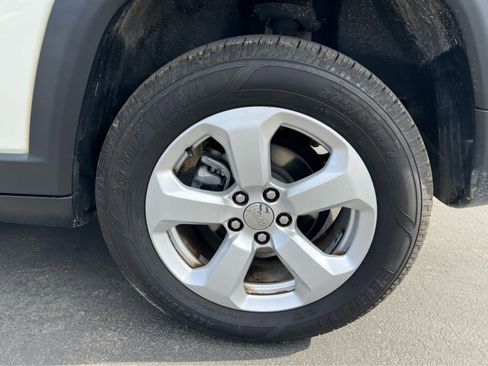 Used 2017 Jeep Compass Latitude w/ Cold Weather Group image 14