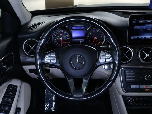 Used 2019 Mercedes-Benz GLA 250 4MATIC image 19
