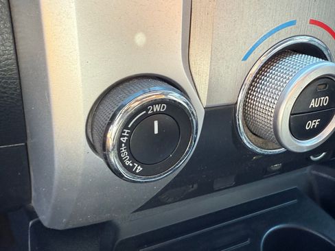 Used 2014 Toyota Tundra Limited image 12