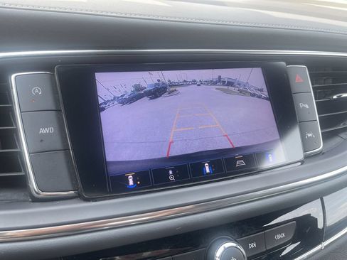 Used 2024 Buick Enclave Premium AWD/4WD image 29