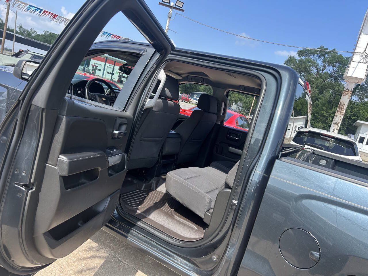 Used 2018 Chevrolet Silverado 1500 LT w/ All Star Edition AWD/4WD image 14