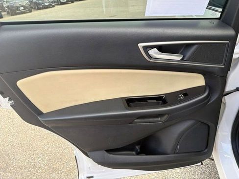 Used 2018 Ford Edge SEL w/ Equipment Group 201A FWD image 13