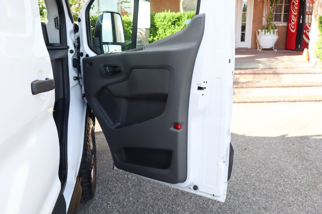 Used 2024 Ford Transit 250 148 Medium Roof RWD image 39