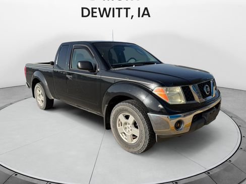 Used 2008 Nissan Frontier SE w/ SE Value Truck Pkg AWD/4WD image 7