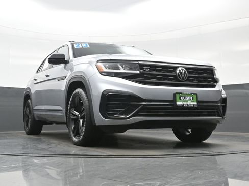 Used 2023 Volkswagen Atlas Cross Sport SEL R-Line image 33
