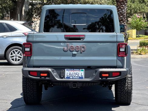 Used 2025 Jeep Gladiator Mojave w/ Safety Group AWD/4WD image 4