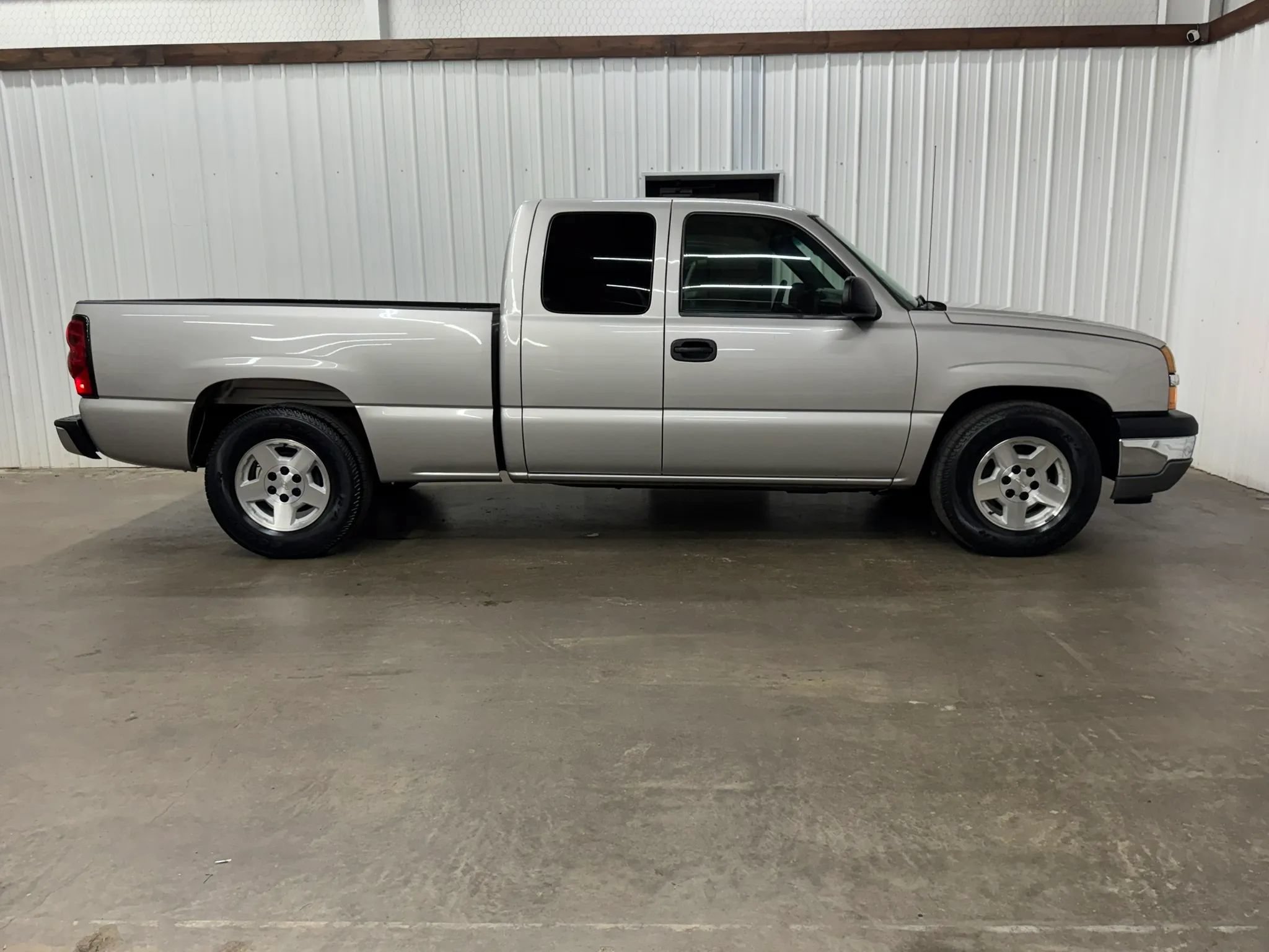 Used 2005 Chevrolet Silverado 1500 LS RWD image 7