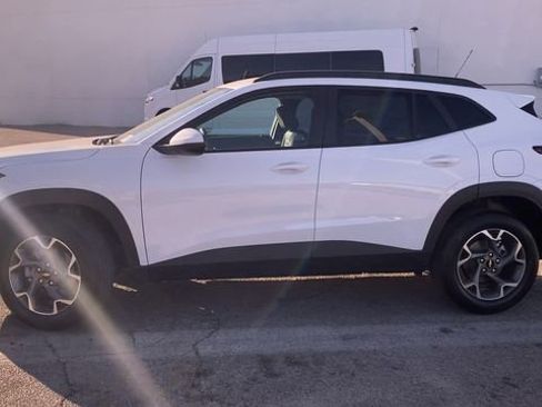 New 2026 Chevrolet Trax LT FWD image 9