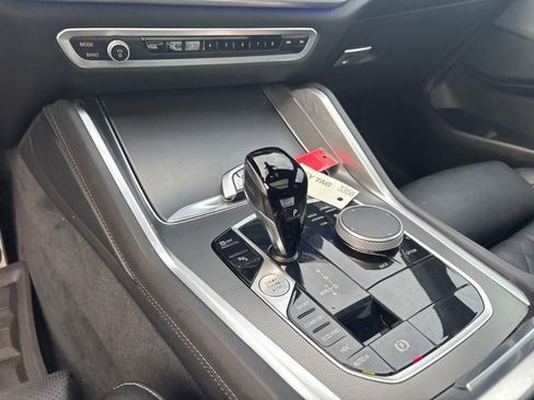 Used 2023 BMW X6 xDrive40i w/ M Sport Package image 19