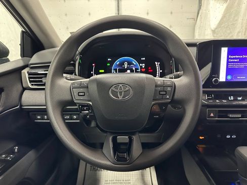 Used 2026 Toyota Camry LE FWD image 18