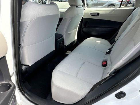 Used 2024 Toyota Corolla Cross L image 15