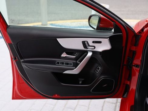 Used 2019 Mercedes-Benz A 220 4MATIC image 11