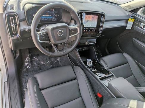 Certified 2026 Volvo XC40 B5 Ultra w/ Climate Package AWD/4WD image 10