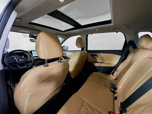 Used 2023 Nissan Rogue Platinum w/ Platinum Premium Package image 4