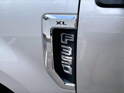Used 2017 Ford F350 XL w/ Power Equipment Group RWD image 30