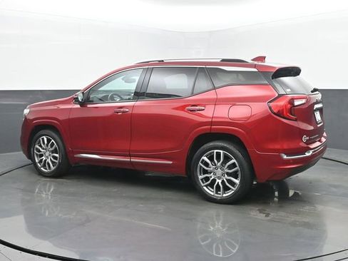 Used 2023 GMC Terrain Denali AWD/4WD image 3