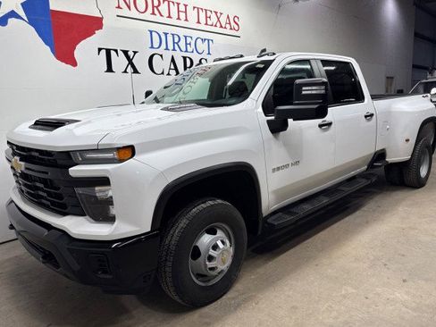 Used 2024 Chevrolet Silverado 3500 W/T image 1