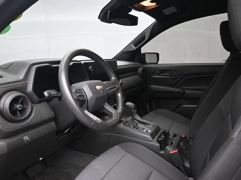 Used 2023 Chevrolet Colorado W/T w/ WT Convenience Package II RWD image 16