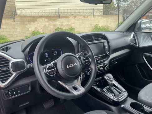 Used 2025 Kia Soul LX w/ LX Technology Package image 33