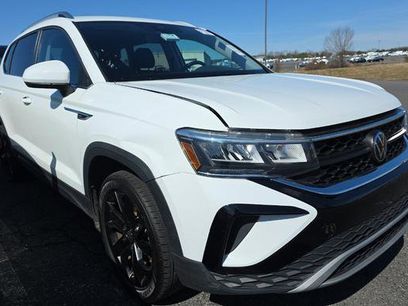 Used 2024 Volkswagen Taos SE