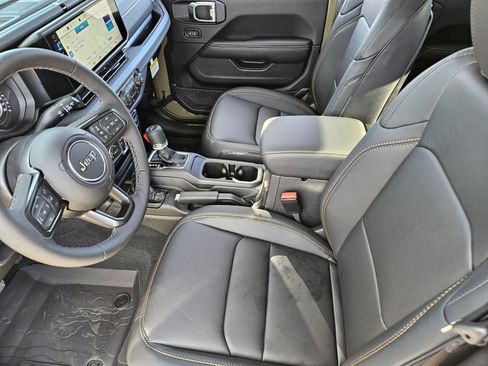 New 2026 Jeep Gladiator Sport AWD/4WD image 15