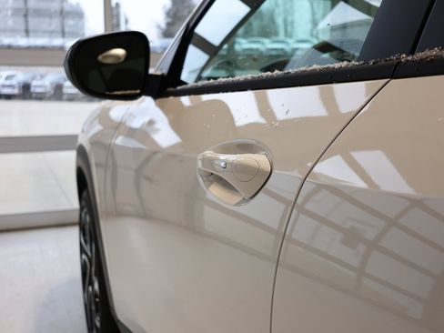 New 2026 Chevrolet Trax RS w/ Sunroof Package image 9