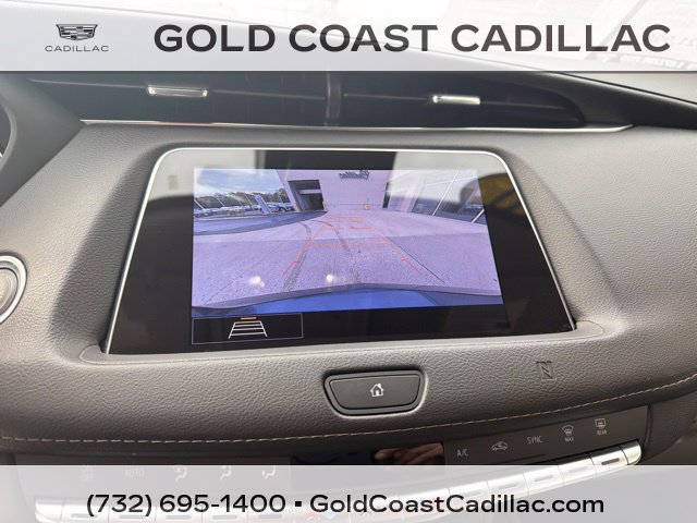 Used 2020 Cadillac XT4 Luxury w/ Cold Weather Package FWD image 19
