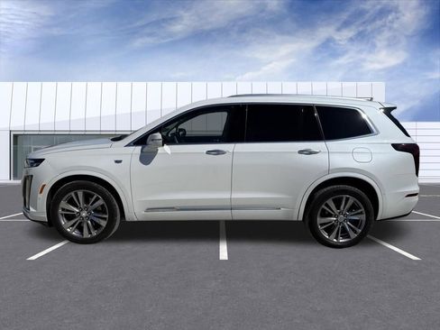 Certified 2023 Cadillac XT6 Premium Luxury w/ Technology Package image 5