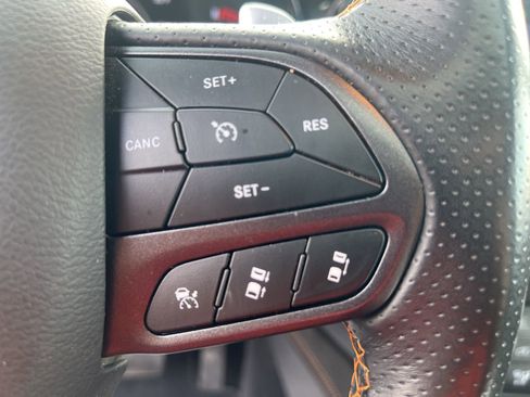 Used 2023 Dodge Durango R/T w/ Hemi Orange Plus Package image 25