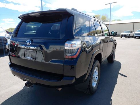 Certified 2022 Toyota 4Runner SR5 Premium AWD/4WD image 3
